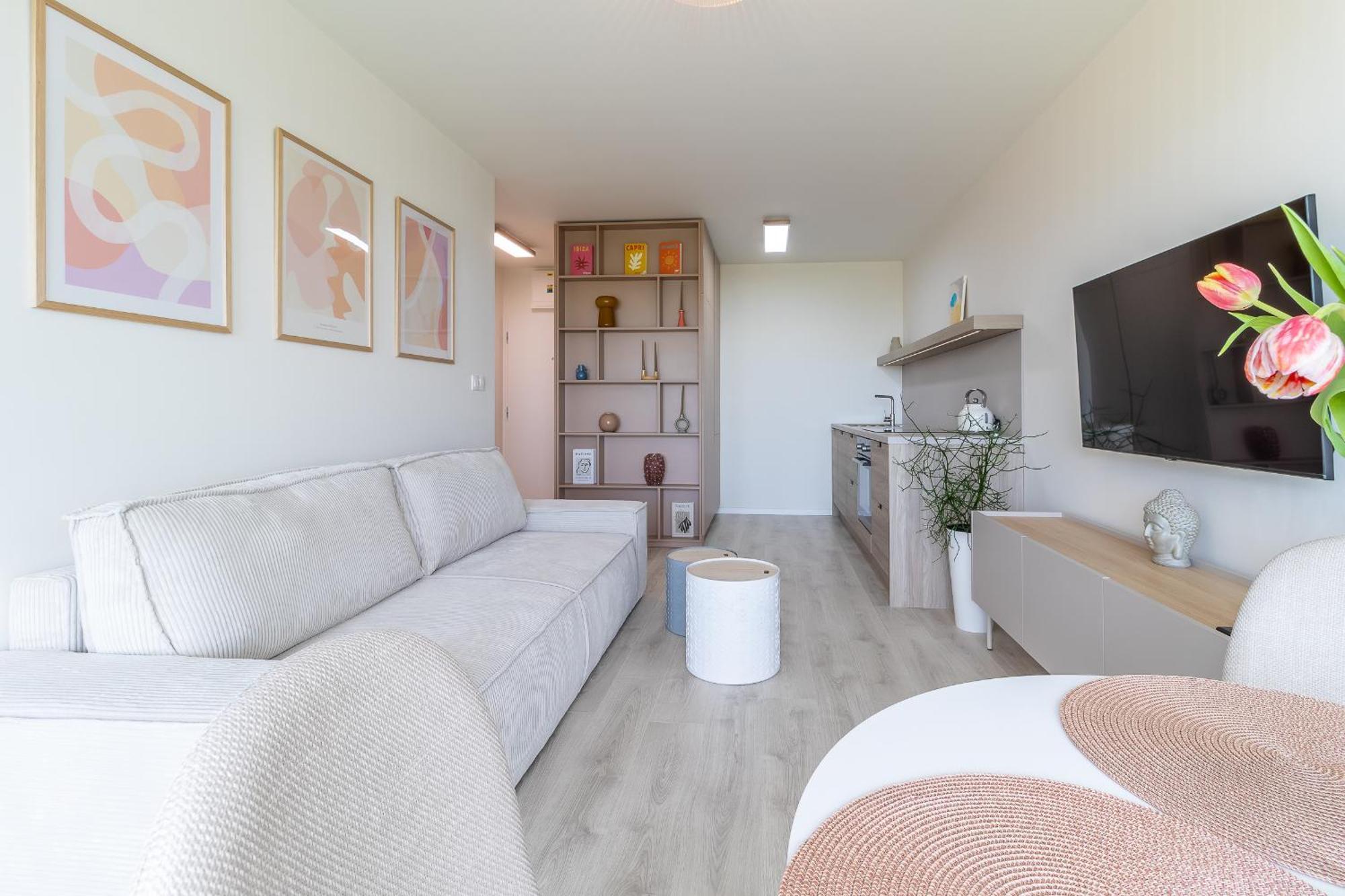 Cozy Apartment Near City Centrum And Bratislava Airport Buitenkant foto
