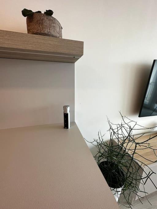 Cozy Apartment Near City Centrum And Bratislava Airport Buitenkant foto