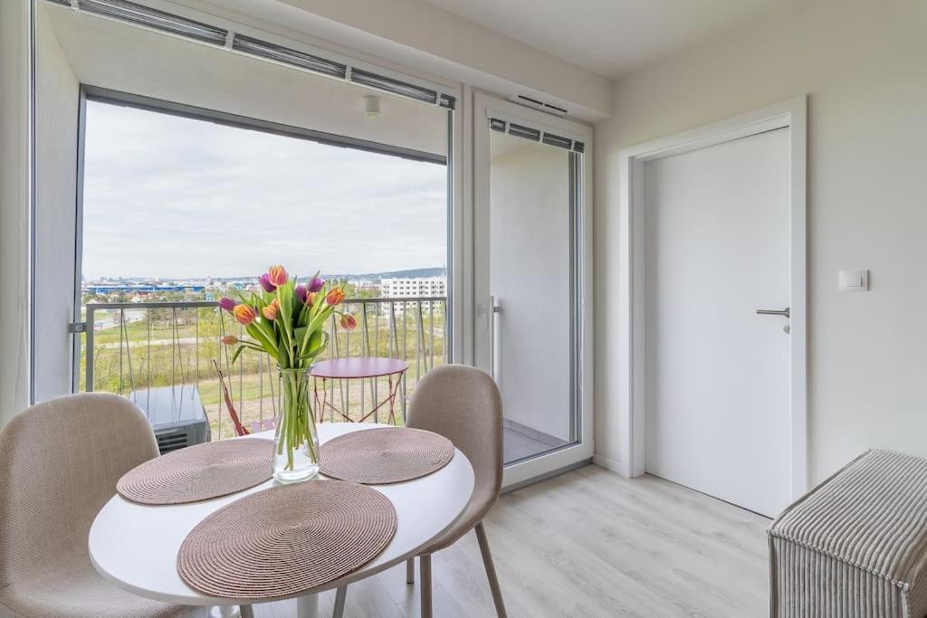 Cozy Apartment Near City Centrum And Bratislava Airport Buitenkant foto